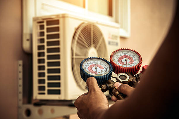Professional Hvac technician working in Hinesville, GA